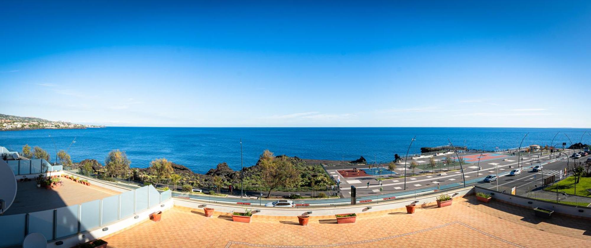 Perla Marina Sea View Apartment CTA Exterior photo